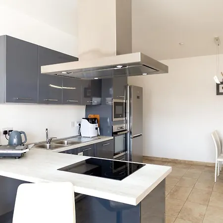 Gazde/Camere de închiriat Modern&quiet Ensuite *