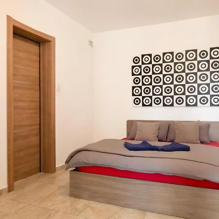 Modern&quiet Ensuite Homestay St. Paul's Bay